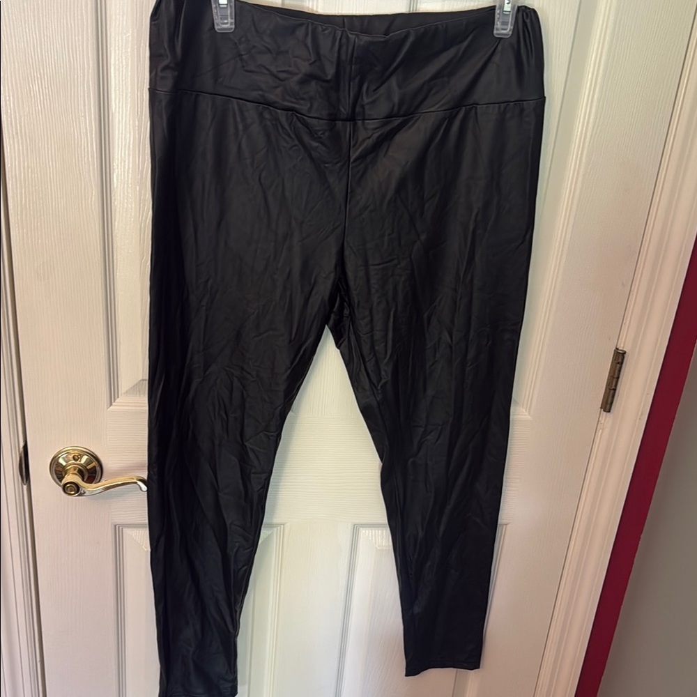 SHEIN Black Leggings